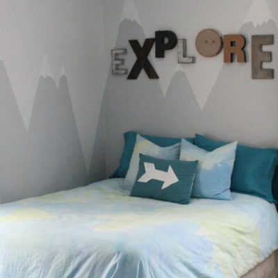 A mountain mural for the little explorer