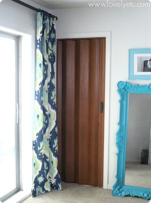 accordion door in bedroom