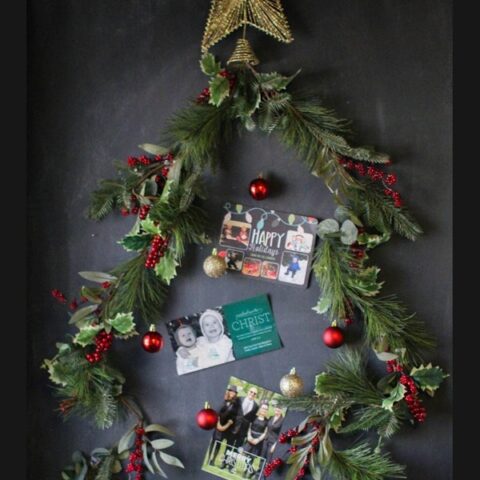 Christmas-tree-card-display