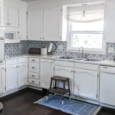 Painting oak cabinets white: An amazing transformation