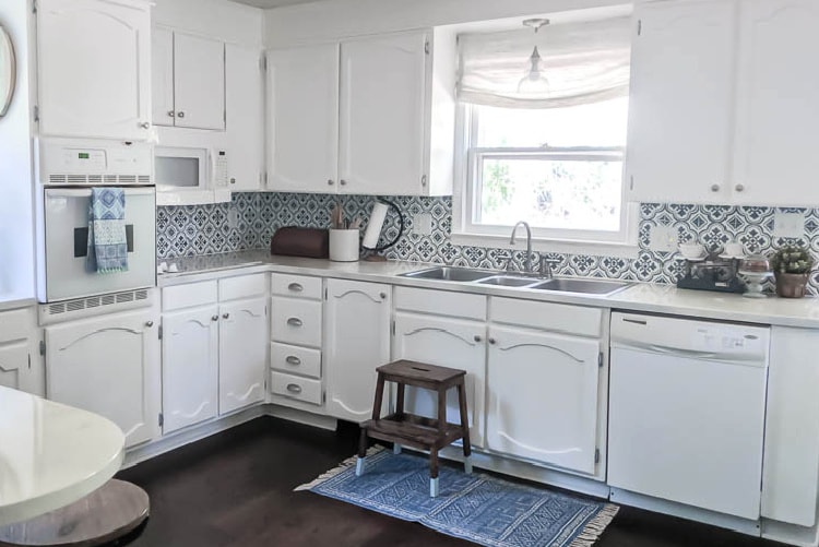 Painting Oak Cabinets White An Amazing Transformation Lovely Etc