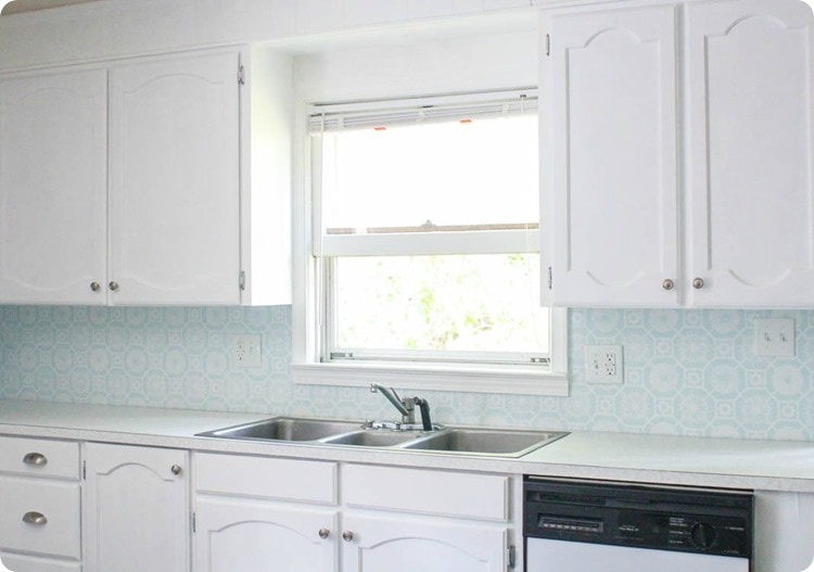 painted kitchen backsplash