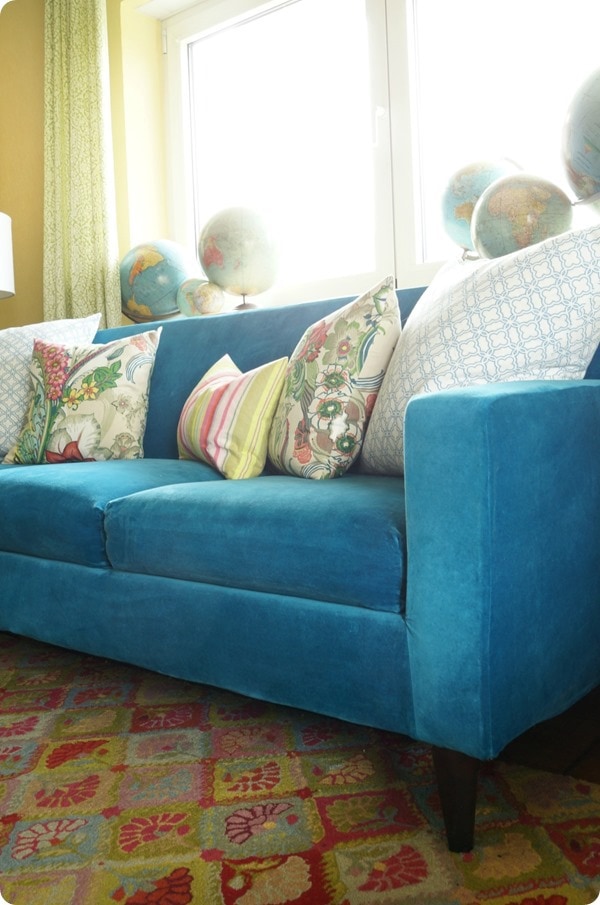 12 Clever Ways to Refresh an Old Sofa