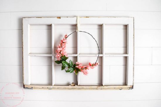 simple floral farmhouse wreath