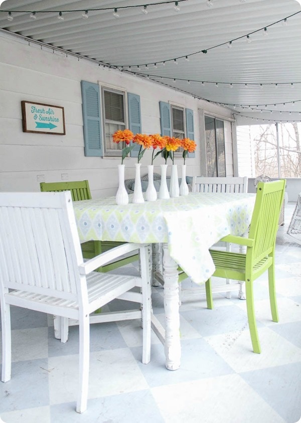 dining table on screened porch