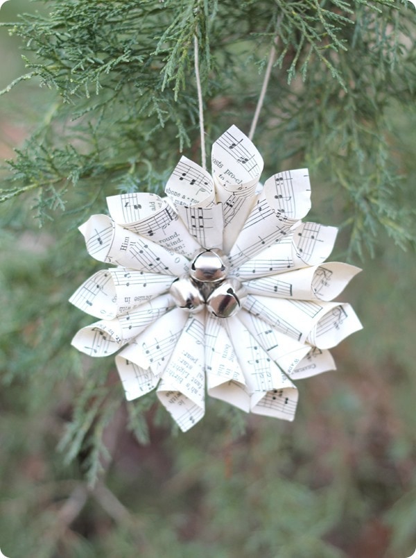 DIY Christmas music wreath ornament.