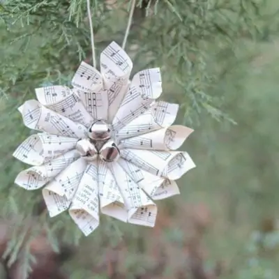 DIY Christmas Music Wreath Ornament