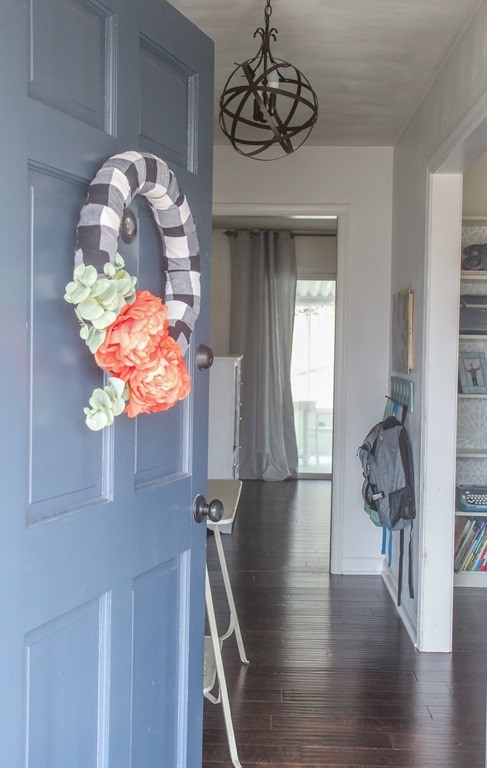 Simple spring entryway full of vintage charm - Lovely Etc.
