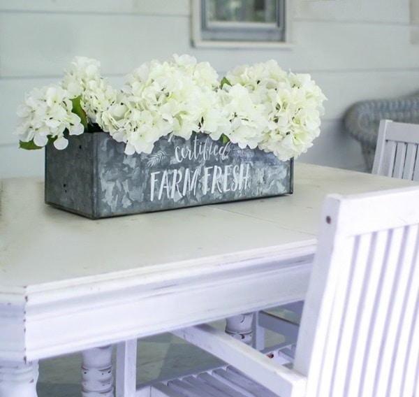 how to make a farmhouse centerpiece