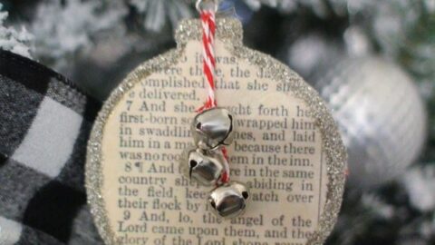 NEW ORNAMENTS-2 PC Bible verse on back Details about    CHRISTMAS NATIVITY PAPER with 2 ANGELS 