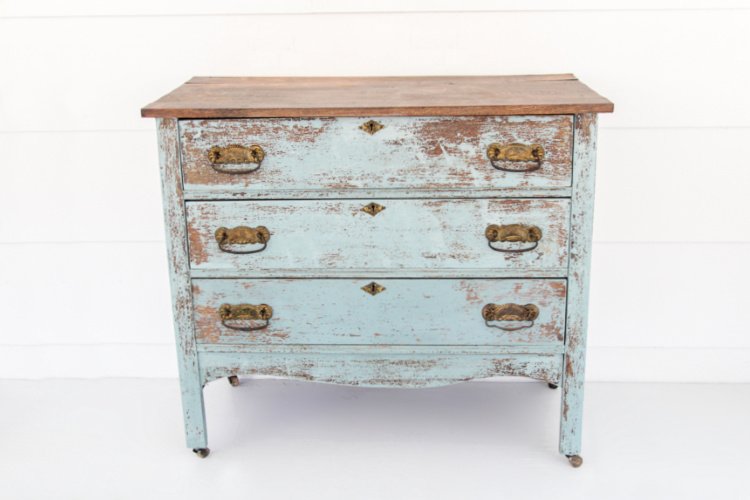 How to Use Milk Paint on Furniture