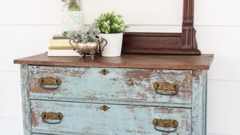 How To Paint A Chippy Farmhouse Dresser, How To Make White Dresser Look Antique