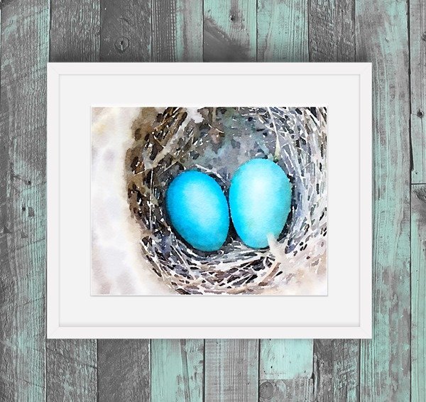 Free eggs in nest watercolor printable - perfect spring printable