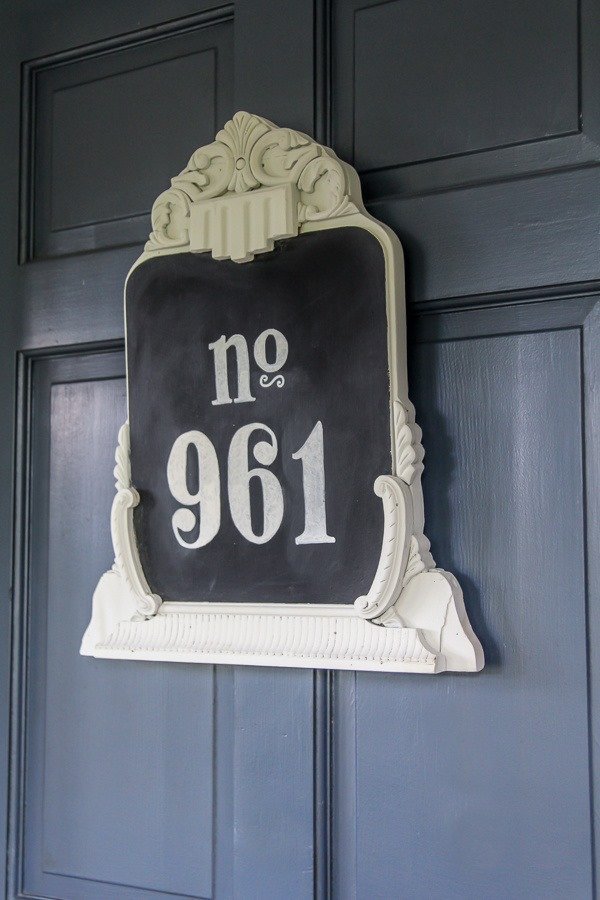 Easy DIY house number with plenty of vintage style. This upcycled house number is easy to make from a thrifted mirror or frame.