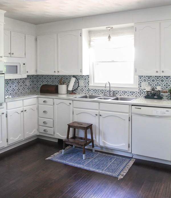 All-Red Kitchen Transformed With Paint