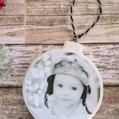 Easy DIY Photo Ornaments