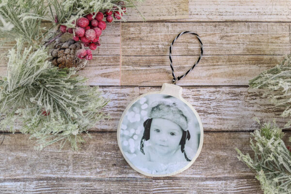 diy photo ornament with black and white photo on wooden ornament