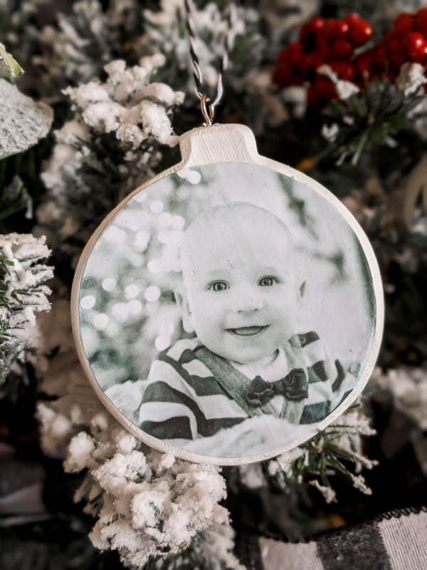 Easy Homemade Christmas Ornaments- The Inspiration Board