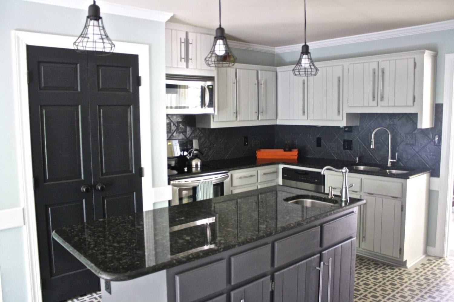 21 Of Of The Best Budget Kitchen Makeovers Under $1000