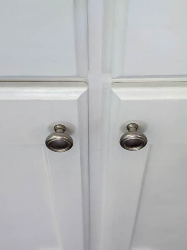 Touch up chipped cabinet paint diy lovely etc 