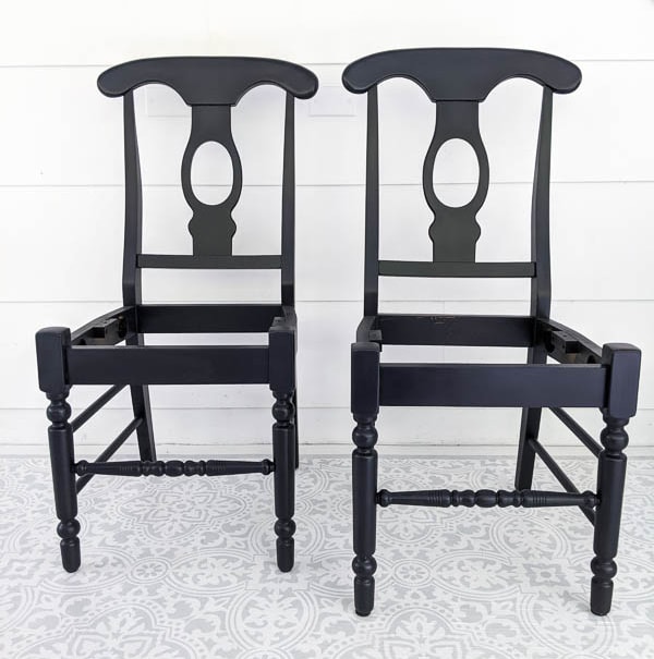 How to paint wooden chairs the easy way