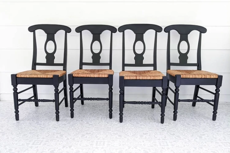 How to paint wooden chairs the easy way