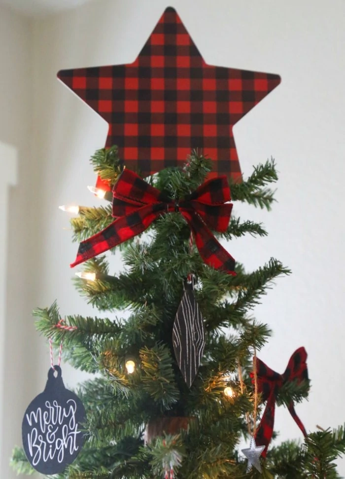 11 Ways to Add Buffalo Plaid Christmas Decorations - Marty's Musings