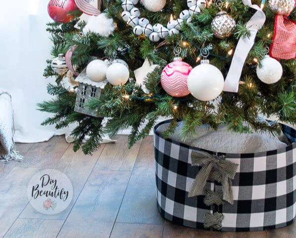 11 Ways to Add Buffalo Plaid Christmas Decorations - Marty's Musings