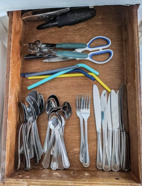 DIY Drawer Organizer (removable!) - Lemon Thistle