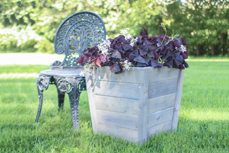 How to Make a Gorgeous DIY Planter Box for Cheap