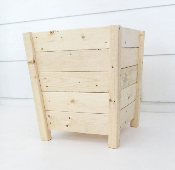 diy tapered wooden planter box.