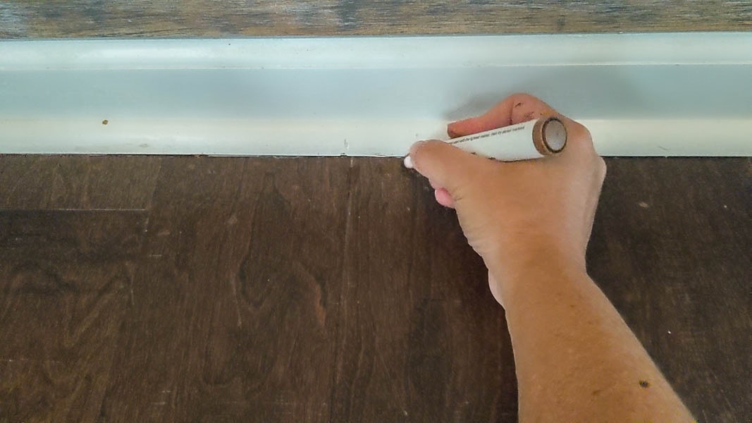 Wood markers easily erase scuffs, scratches on furniture