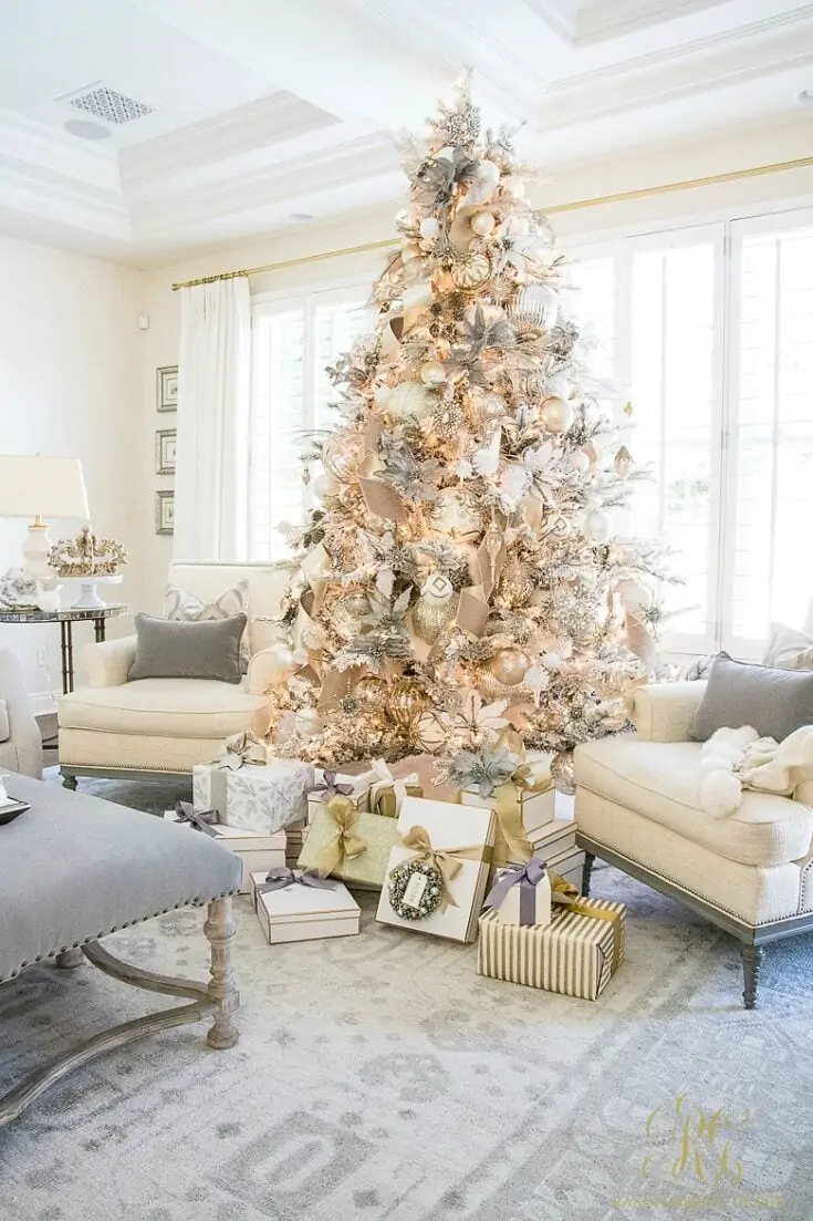 How to Decorate an Elegant White and Gold Christmas Tree Like A Pro