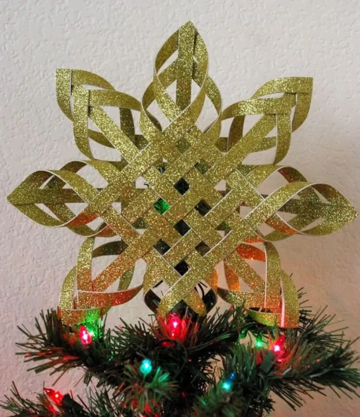 The 25 Best Christmas Tree Topper Ideas You Can Buy or DIY - Brit + Co