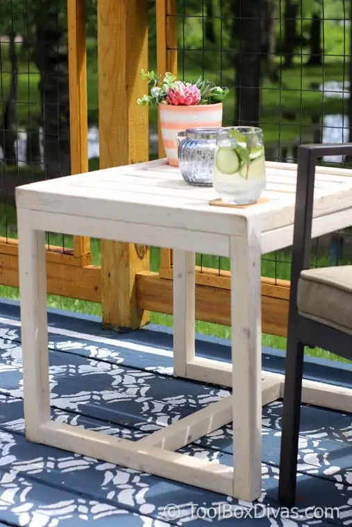 DIY Outdoor Bench Made on a Budget (So Easy!) - DIY Candy