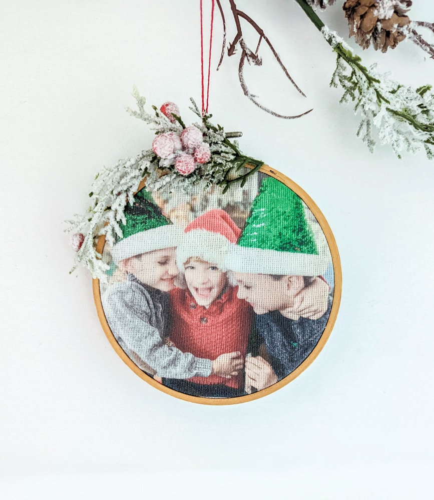 diy photo ornament with voice recording.