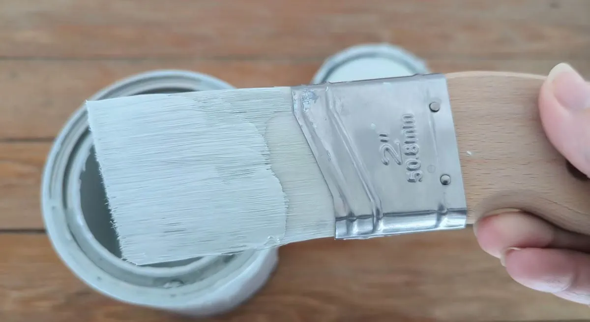 paint brush for cutting in loaded with paint.