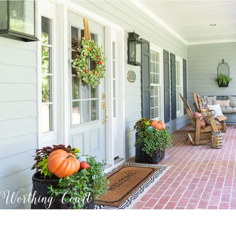 29 Fabulous Fall Front Porch Ideas For A Warm and Cozy Space