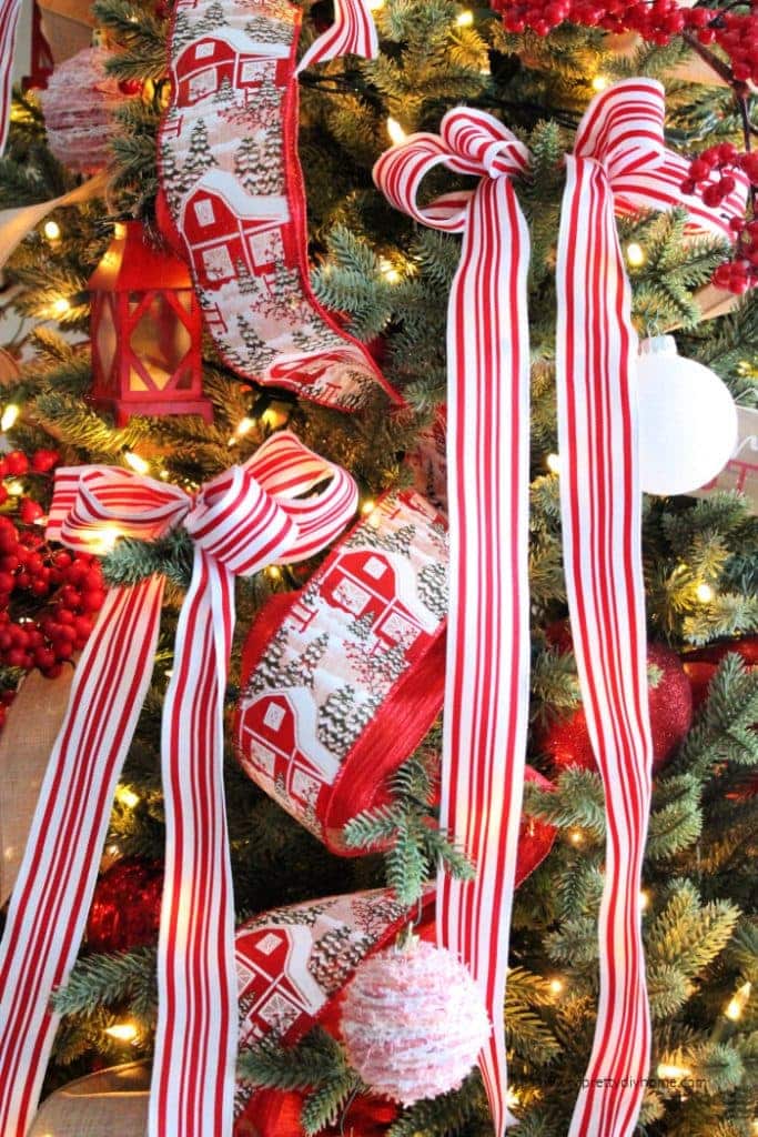 25 Christmas Tree Ribbon Ideas for Decorating a Beautiful Tree