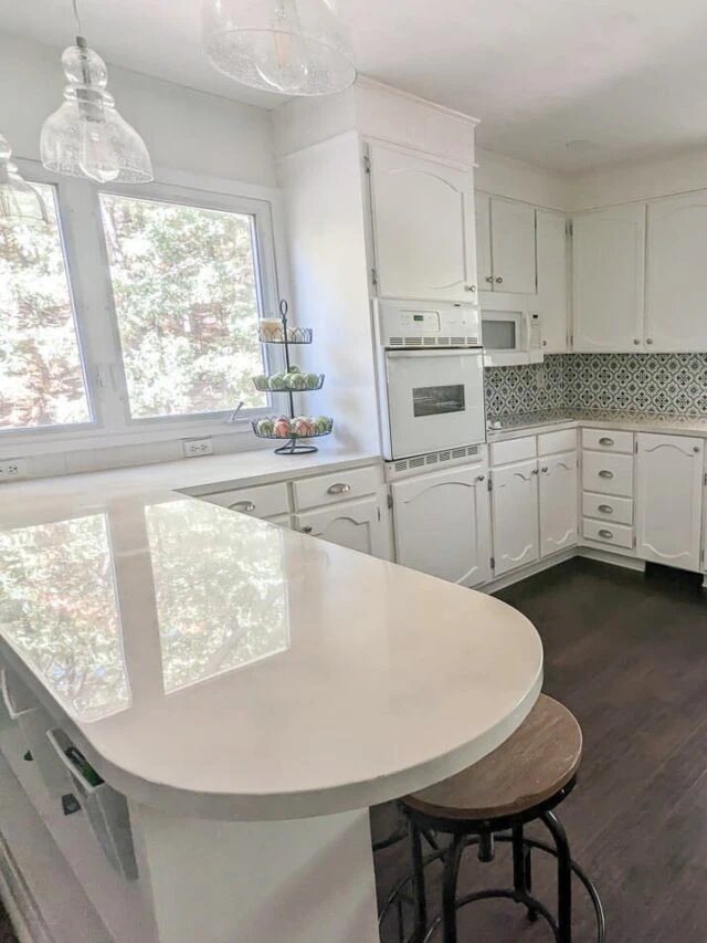 Painted kitchen counters 7 yrs later