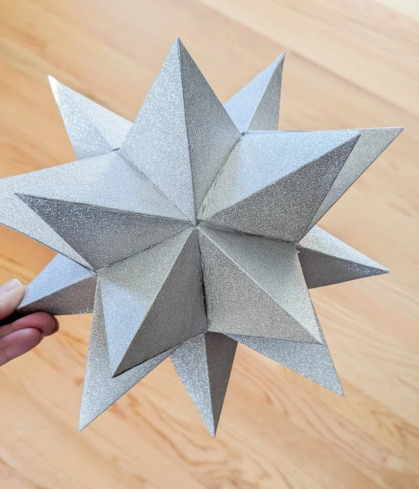 five pointed star shape on side of DIY moravian star.