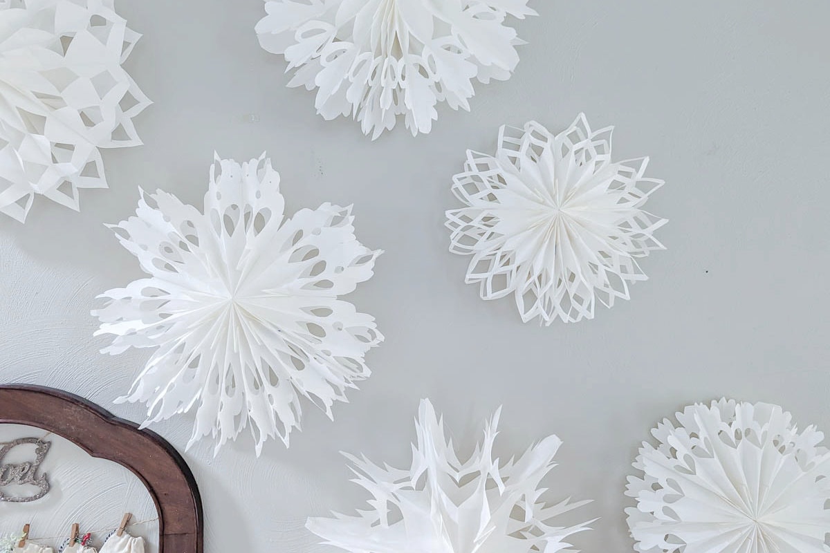How to make gorgeous 3D paper bag snowflakes