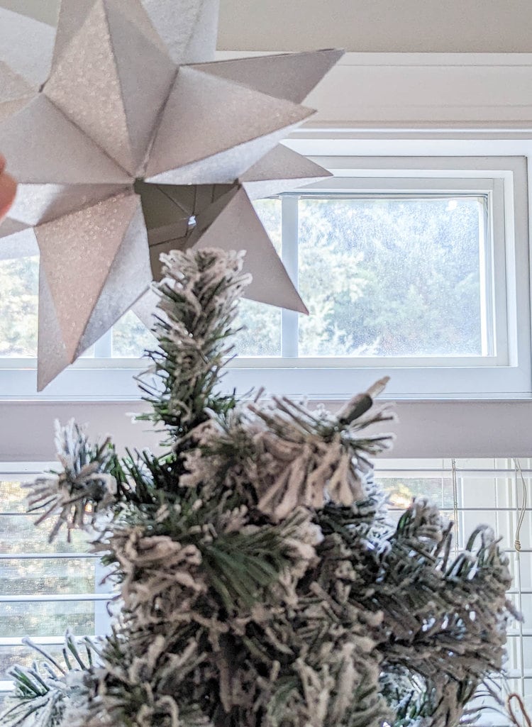 How to Make an Easy DIY Christmas Tree Star