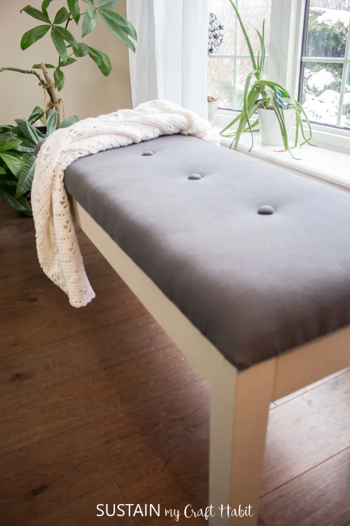 tufted bench