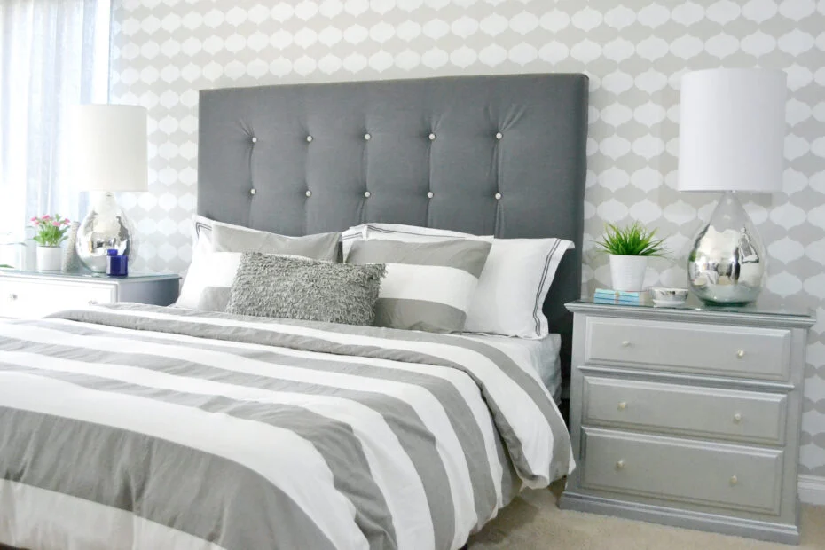 diy upholstered headboard with button tutfting.