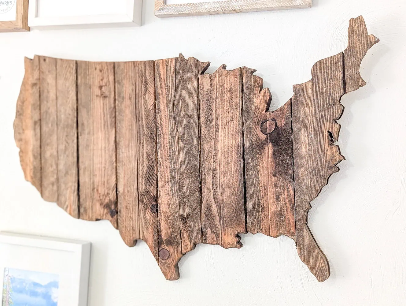 United States outline made from pallet wood.