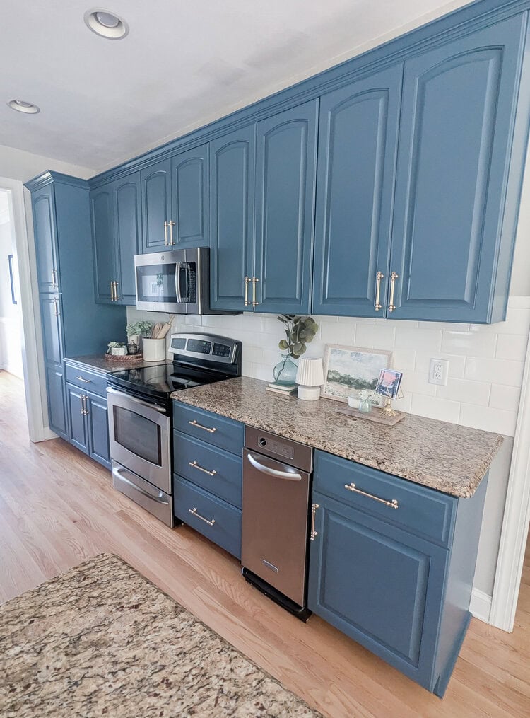 How to Repaint Painted Cabinets with a Gorgeous Paint Finish that Lasts