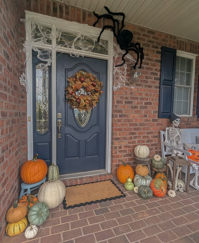 Our Classic Halloween Front Porch full of Easy Decorating Ideas